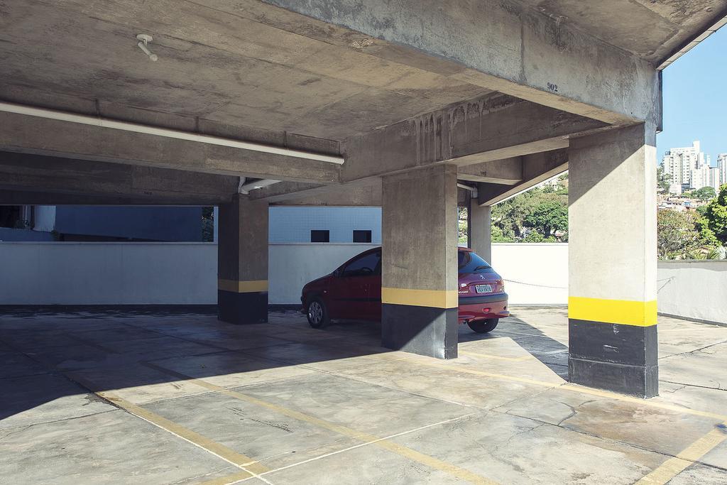 Amplo Seguro Proximo Hospital Unimed Materdei Madre Teresa Apartment Belo Horizonte Luaran gambar